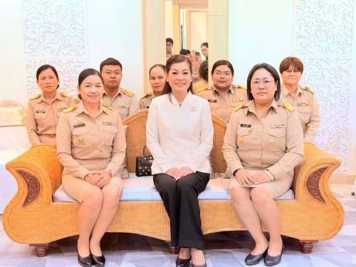 พช.ตะกั่วทุ่ง ร่วมโครงการฝึกทักษะอาชีพการประดิษฐ์ดอกไม้จันทน์ จังหวัดพังงา 